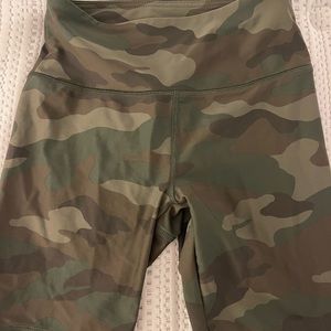 Forever 21 super cool cami biker shorts very comfy minimal ware